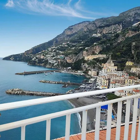 Amalfully Boutique - A Seaview Gem Apartment Amalfi