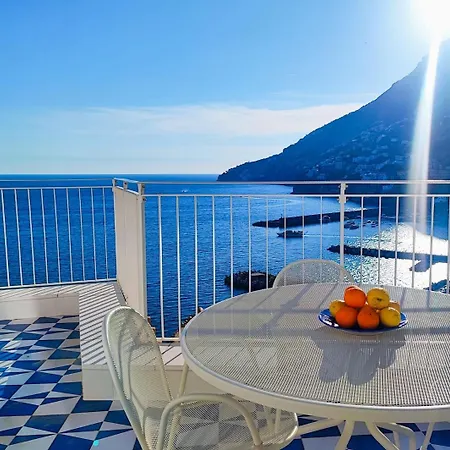 Amalfully Boutique - A Seaview Gem *