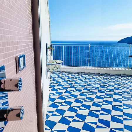 Amalfully Boutique - A Seaview Gem Apartment Amalfi