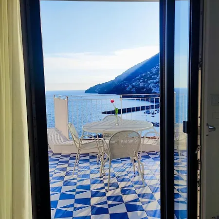 Apartmán Amalfully Boutique - A Seaview Gem *