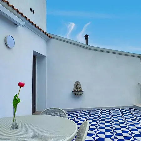 Apartmán Amalfully Boutique - A Seaview Gem *